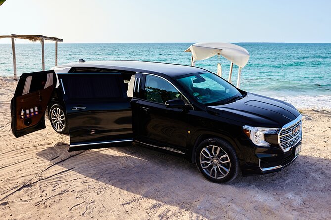 Deluxe GMC Limousine from Cancun Airport to Puerto Morelos - Key points to know before booking