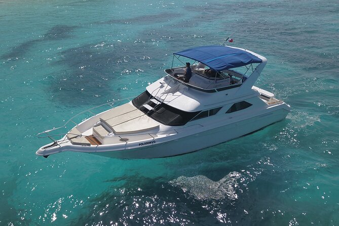 Deluxe Yacht 48FT with FlyBrige Rental in Cancun - Snorkeling and water toys