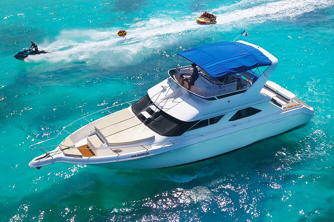Deluxe Yacht 48FT with FlyBrige Rental in Cancun - What the one and two-hour cruises really offer