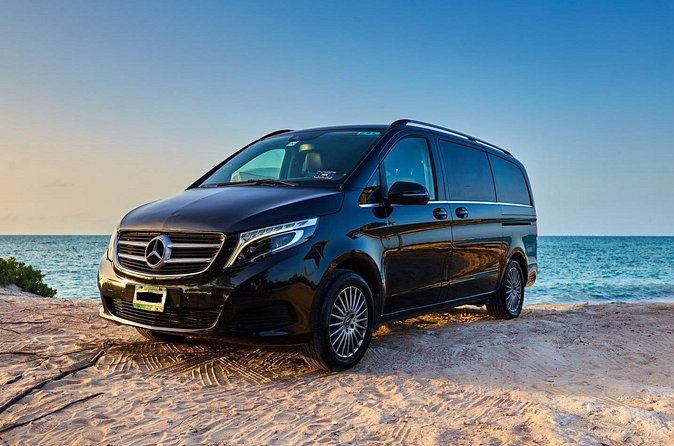 Departures in Mercedes Benz from Playa Mujeres to Cancun Airport - Who should book this transfer?
