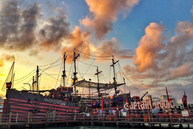 Dinner & Live Pirate Fight from Cancun - What the included price really covers