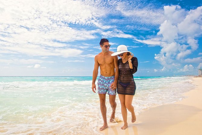 Discover Isla Mujeres tour with snorkel, buffet and open bar - Sailing across the Caribbean toward the reef