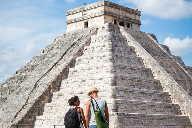 Early morning Chichen Itza Tour: Cenote and Tequila Tasting - Arriving at Chichén Itzá