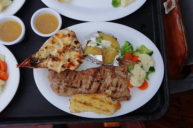 Enjoy The Spanish Galeon with a Romantic Night Dinner in Cancun - Dinner choices from vegetarian to lobster