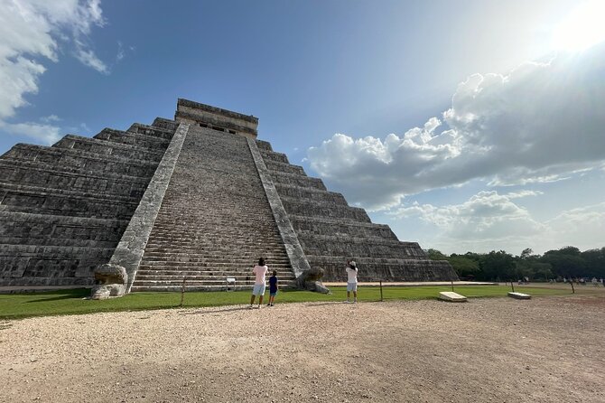 Exclusive Guided Tour: Chichen Itza - Cenote Ik Kil -Valladolid - Why the Early Start Matters at Chichen Itza