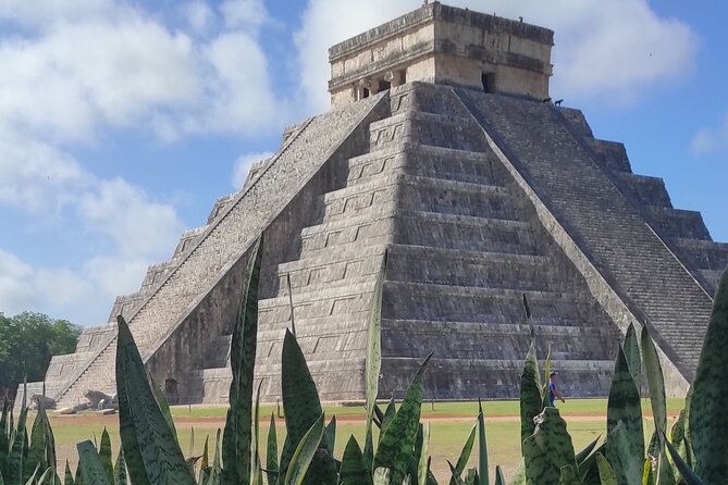 Expert Guided: Chichen Itza Tour with Early Access - Private transport from Cancun saves time
