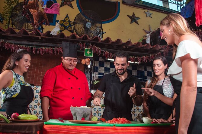 Flavors of Mexico: Cancun Cooking Class & Market Visit - What the guide can add to the experience