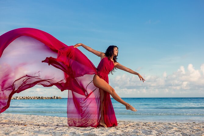 Flying dress photoshoot cancun - A flying gown with Cancun as the backdrop
