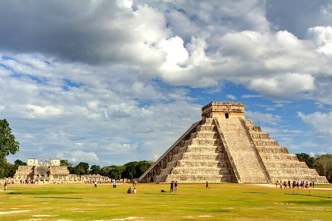 Full-Day Chichen Itza, Coba, cenote Ik Kil and Tulum Private Tour - Coba: pedicab through a forest city