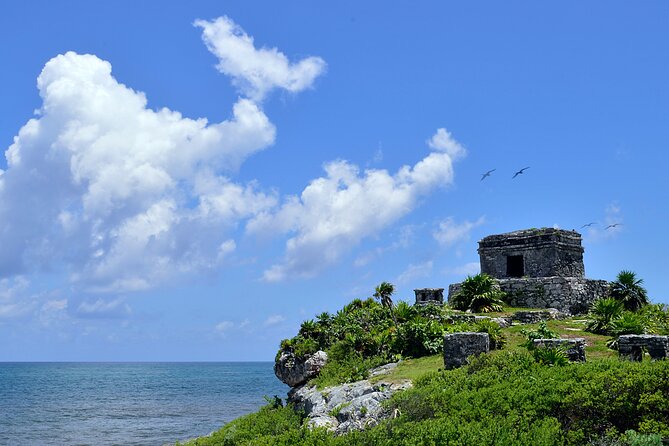 Full Day Guided Tour of Tulum and Coba, 4 places in 1 Day - English guiding needs a clear check