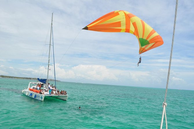 Full-Day Luxurious Catamaran Adventure - Cancún to Isla Mujeres - Lunch and the beach club stop