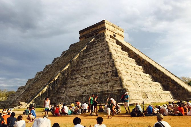 Full-Day Tour Chichen Itza, Valladolid and Cenote open bar in bus - Lunch and drinks on the road