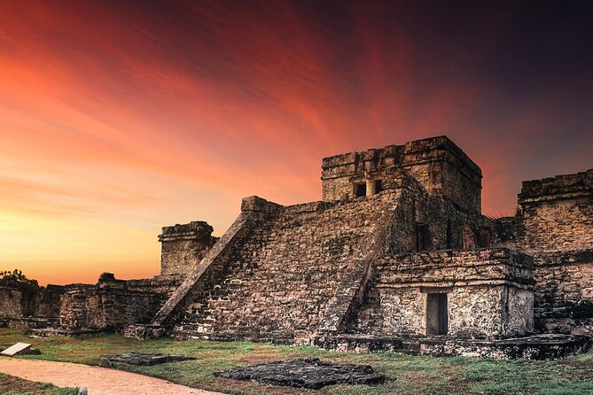 Full-Day Tour of Tulum Ruins and Cenotes with Lunch - Tulum in 90 Minutes