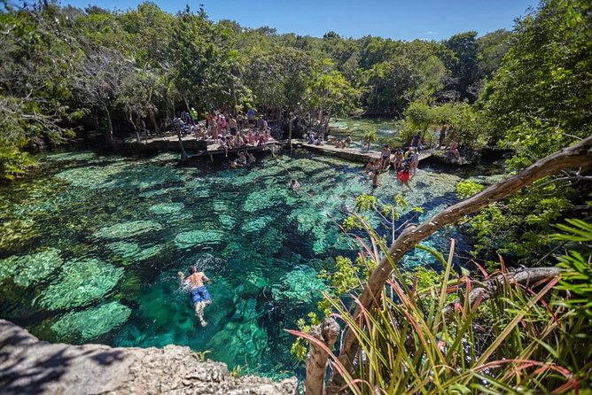 Full day tour to BACALAR, Beach Club, Kayak and an amazing Cenote - What the guides add to a long day