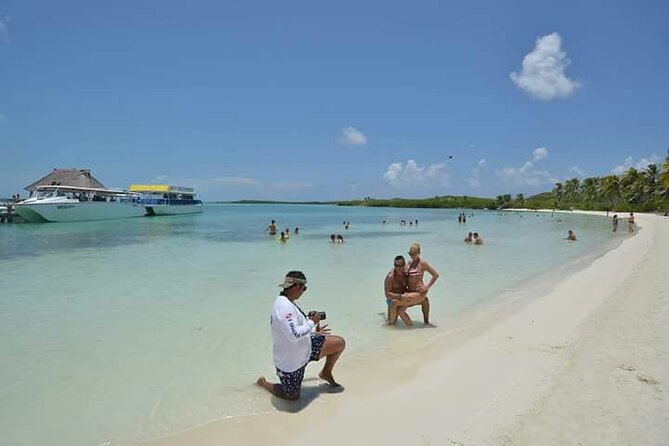 Full Day Tour to Isla Contoy and Isla Mujeres from Cancun - One hour on Isla Mujeres