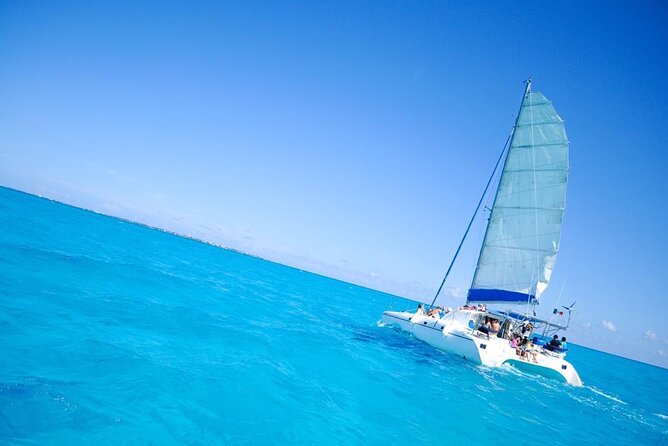 Half Day “LITE TOUR” to Isla Mujeres - Sailing with guacamole, chips, and a full bar