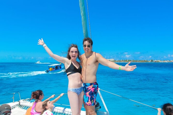 Half Day Sailing Private Catamaran to Isla Mujeres - Choosing between Isla Mujeres and North Beach