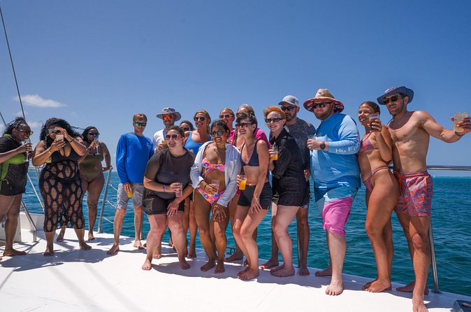 Hip hop party boat, adults only - Is a maximum of 30 people a good size?