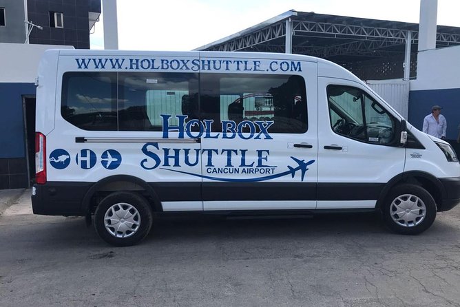 Holbox Cancun Airport Shuttle Terminal 2 - The Chiquilá departure schedule and missed-van risk