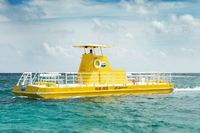Hop-on Hop-off City Tour Cancun plus Submarine or Bodyboard Experience - Mercado 28 and the downtown side of Cancun