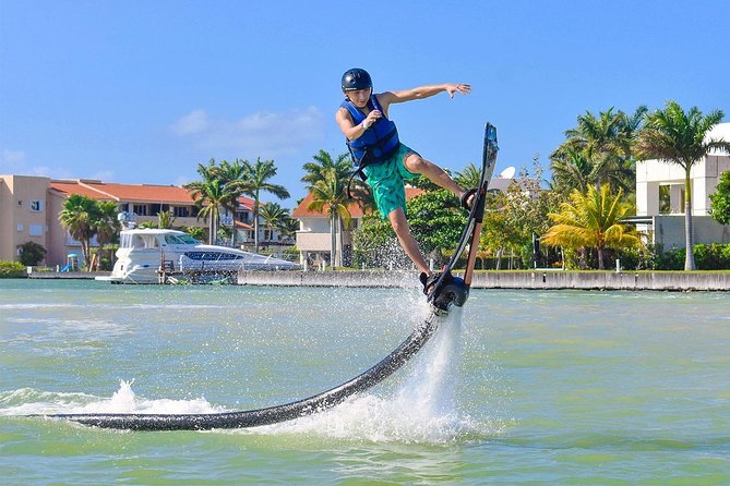Hoverboard Flight in Cancun - Learning the Board Before You Lift Off