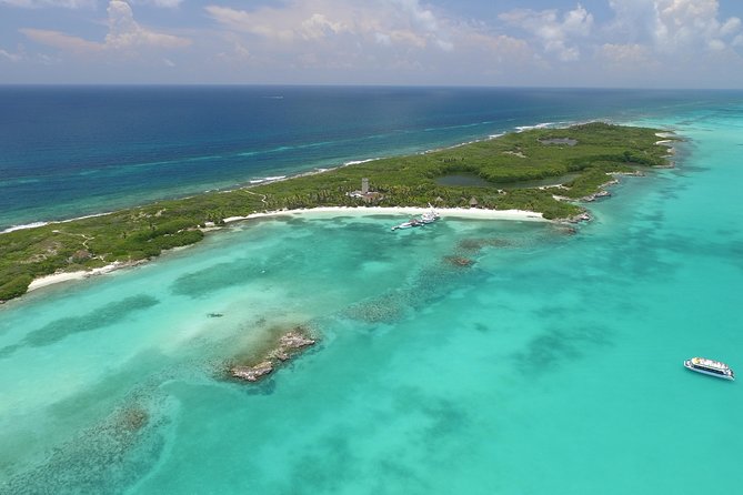 Isla Contoy Eco Adventure - Exploring Isla Contoy in a limited area