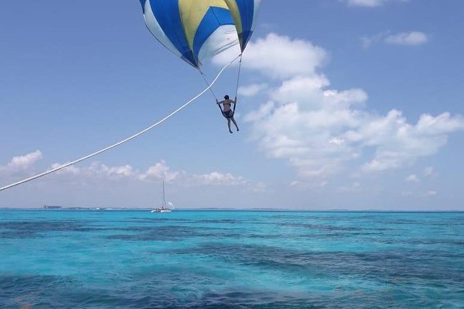 Isla Mujeres adventure by Catamaran. Snorkel, open bar and lunch - The biggest practical risks