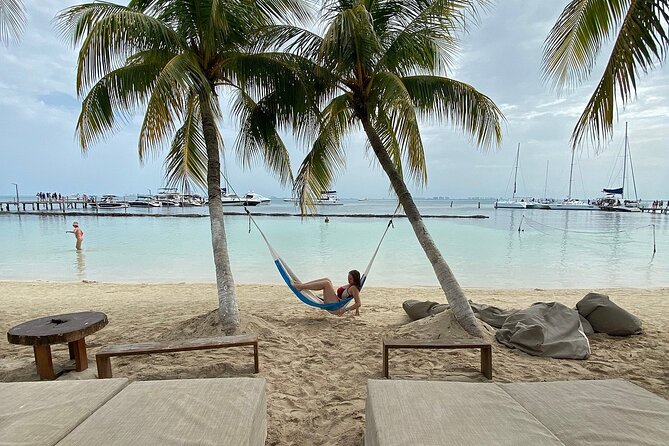 Isla Mujeres : All Inclusive Albatross Plus Tour with Transportation - One hour in the island center