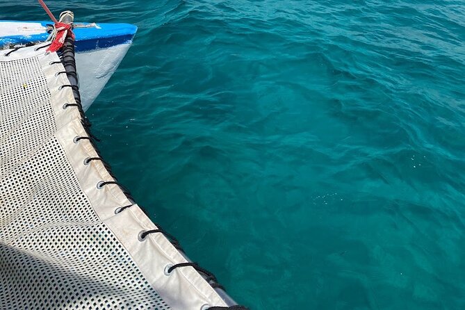 Isla Mujeres Basic Tour in Catamaran with Snorkel and Open Bar - The return sail is where the party mood grows
