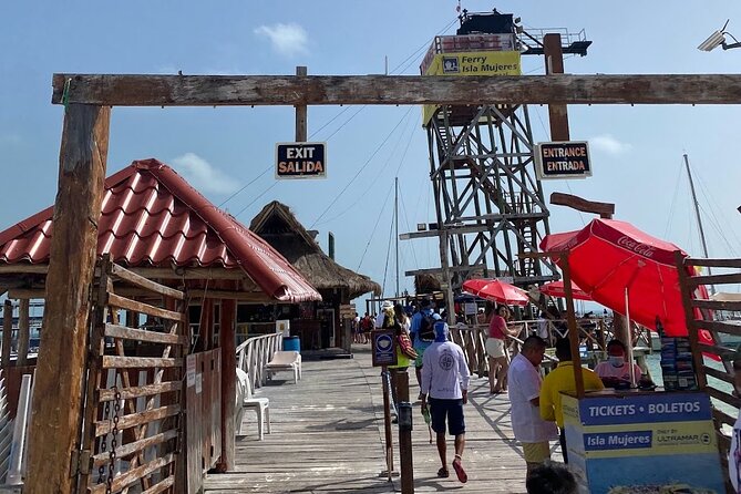 Isla Mujeres Basic Tour in Catamaran with Snorkel and Open Bar - Who will enjoy this catamaran most