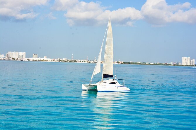 Isla Mujeres Catamaran from Cancun with Open bar and lunch - Key details at a glance