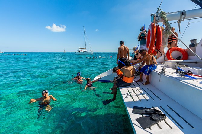Isla Mujeres Catamaran, Open Bar & Optional Buffet and pick up - Arrecife El Meco and the short reef stop