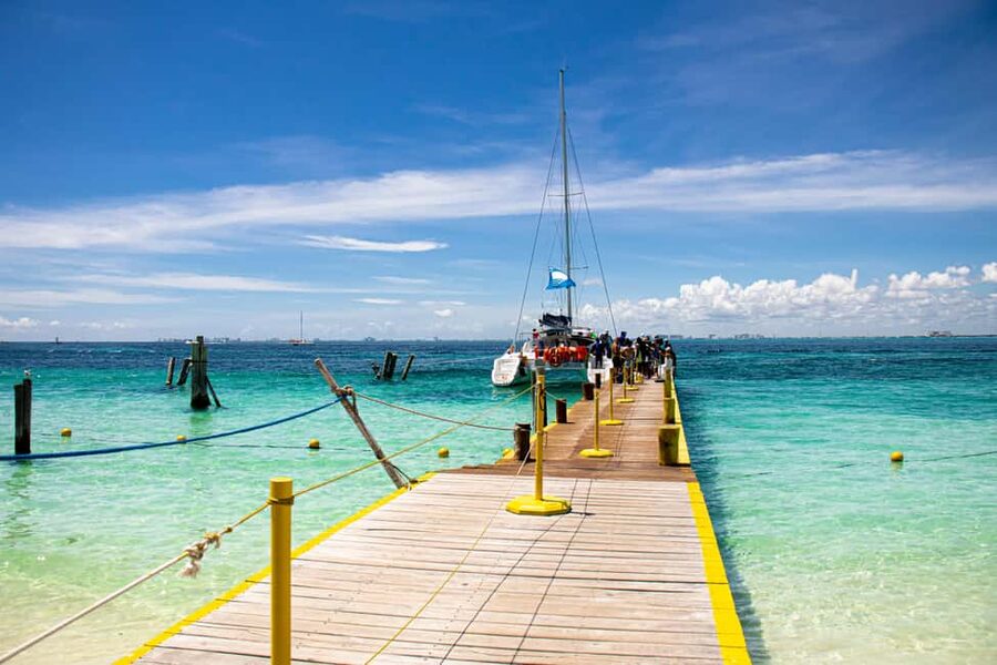 Isla Mujeres: Catamaran Ride with Open Bar, Snorkeling, and Lunch - What this Isla Mujeres catamaran day is really like