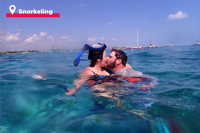 Isla Mujeres Catamaran + Snorkel + Open Bar on board + Buffet - Snorkeling in open water