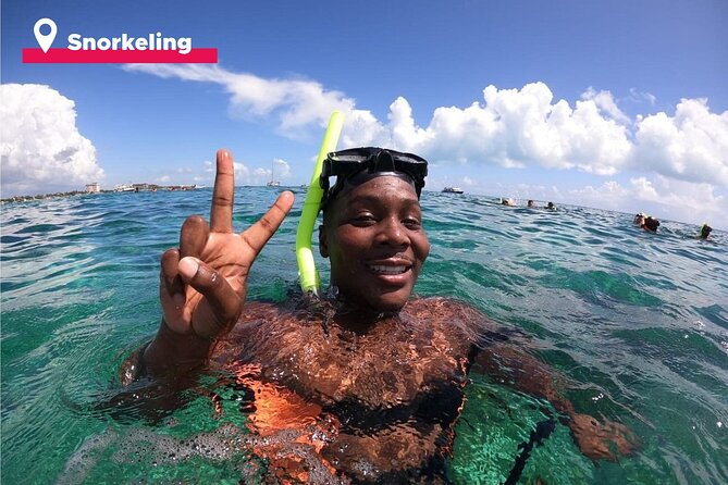Isla Mujeres Catamaran + Snorkel + Open Bar on board + Buffet - Lunch at the beach club