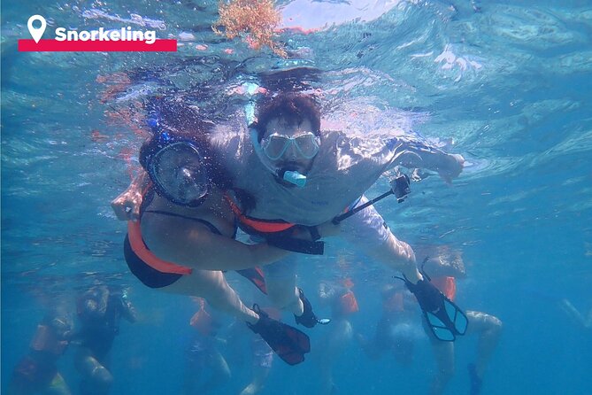 Isla Mujeres Catamaran + Snorkel + Open Bar on board + Buffet - About 90 minutes on Isla Mujeres
