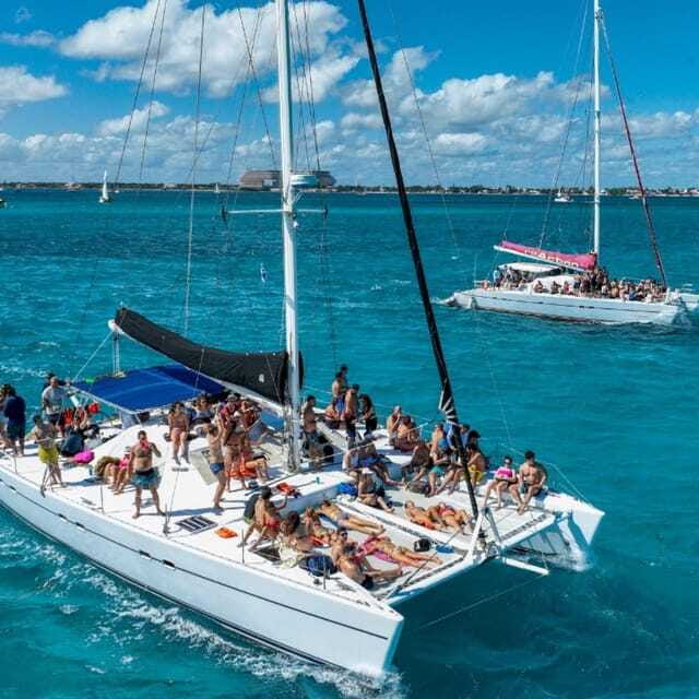 Isla Mujeres: Deluxe Catamaran Tour - Who will enjoy this catamaran day