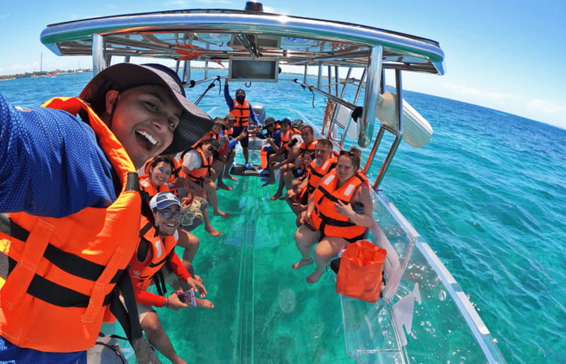 Isla Mujeres: Excursion Crystal Boat Tour at the Caribbean - La Cabonera completes the reef route