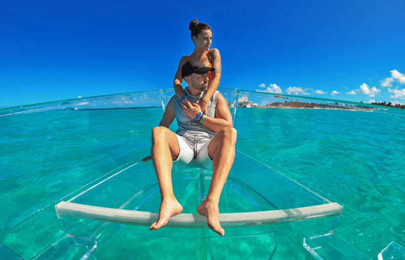 Isla Mujeres: Excursion Crystal Boat Tour at the Caribbean - What the guides add to the ride