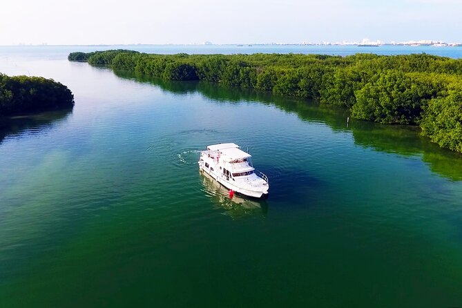 Isla Mujeres Full Day Tour on Yacht with Snorkel and Buffet - Playa Norte or downtown Isla Mujeres