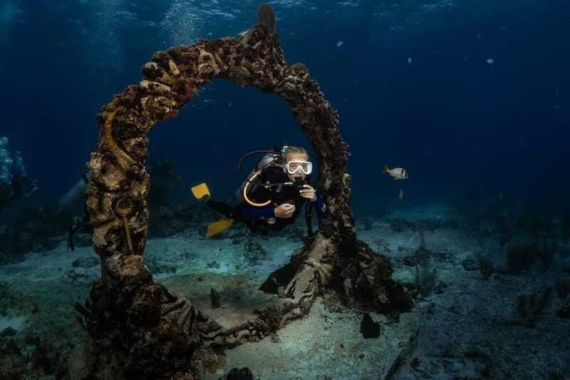 Isla Mujeres: MUSA and the Manchones Reef: 2 Tank Dive Tour - A 30-minute surface break at Manchones