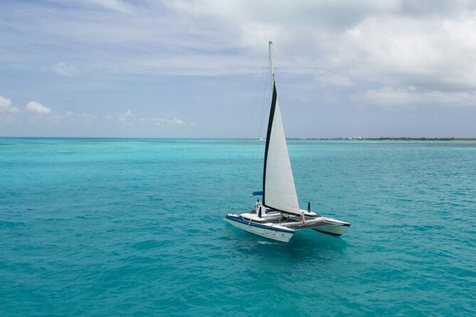Isla Mujeres Premium Tour in Catamaran with Snorkel and Buffet - A seven-hour day that puts the boat first
