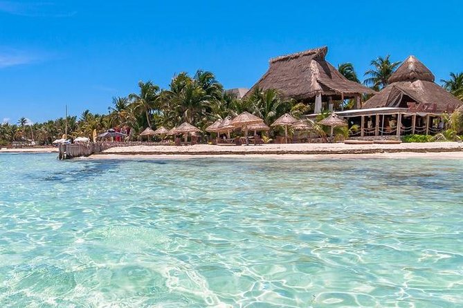 Isla Mujeres tour in a Catamaran with snorkel, open bar, lunch - Who will enjoy this Isla Mujeres catamaran?