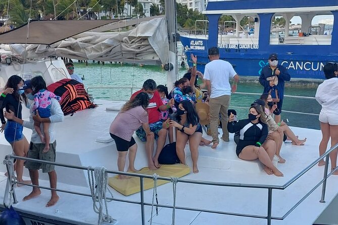 Isla Mujeres Tour in Private Catamaran with Snorkel and Lunch - Playa Tortugas sets the tone
