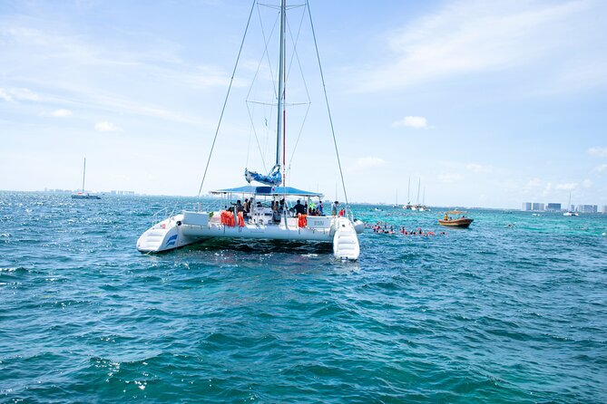 Isla Mujeres Tour on Catamaran with Snorkel, Open Bar, Buffet & Beach club - Isla Mujeres free time, with no guide beside you