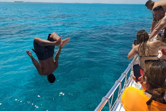 Isla Mujeres Tour with Open Bar Food and Snorkeling - The Nichupte Lagoon crossing