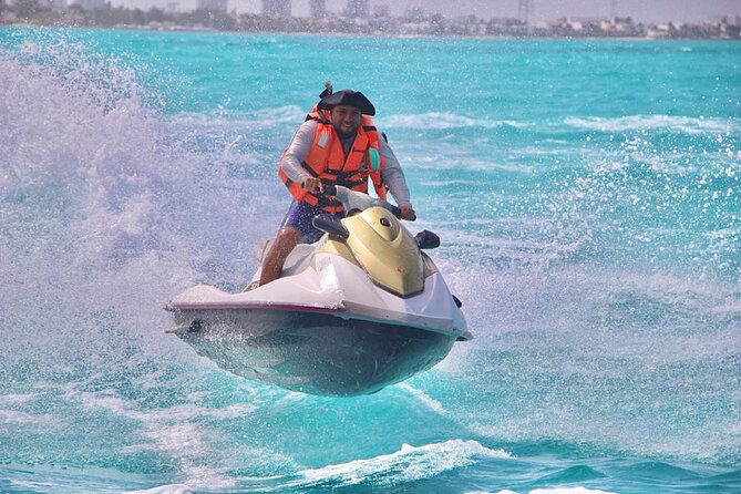 Jet Ski Rental in Cancun for 2 People - What the $95 price really includes