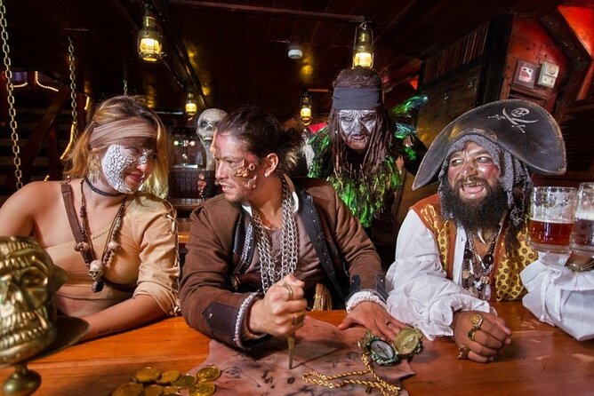 Jolly Roger Pirate Show and Dinner Cruise with Open Bar - A treasure hunt made for little pirates
