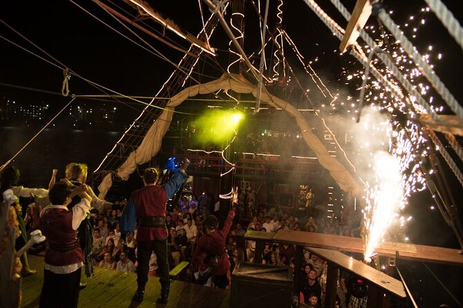Jolly Roger Pirate Show and Dinner in Cancun - Unlimited Drinks and Pirate Service