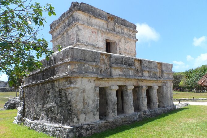LDS Tour to Tulum Ruins + Cenote - Local lunch and the value of a real meal